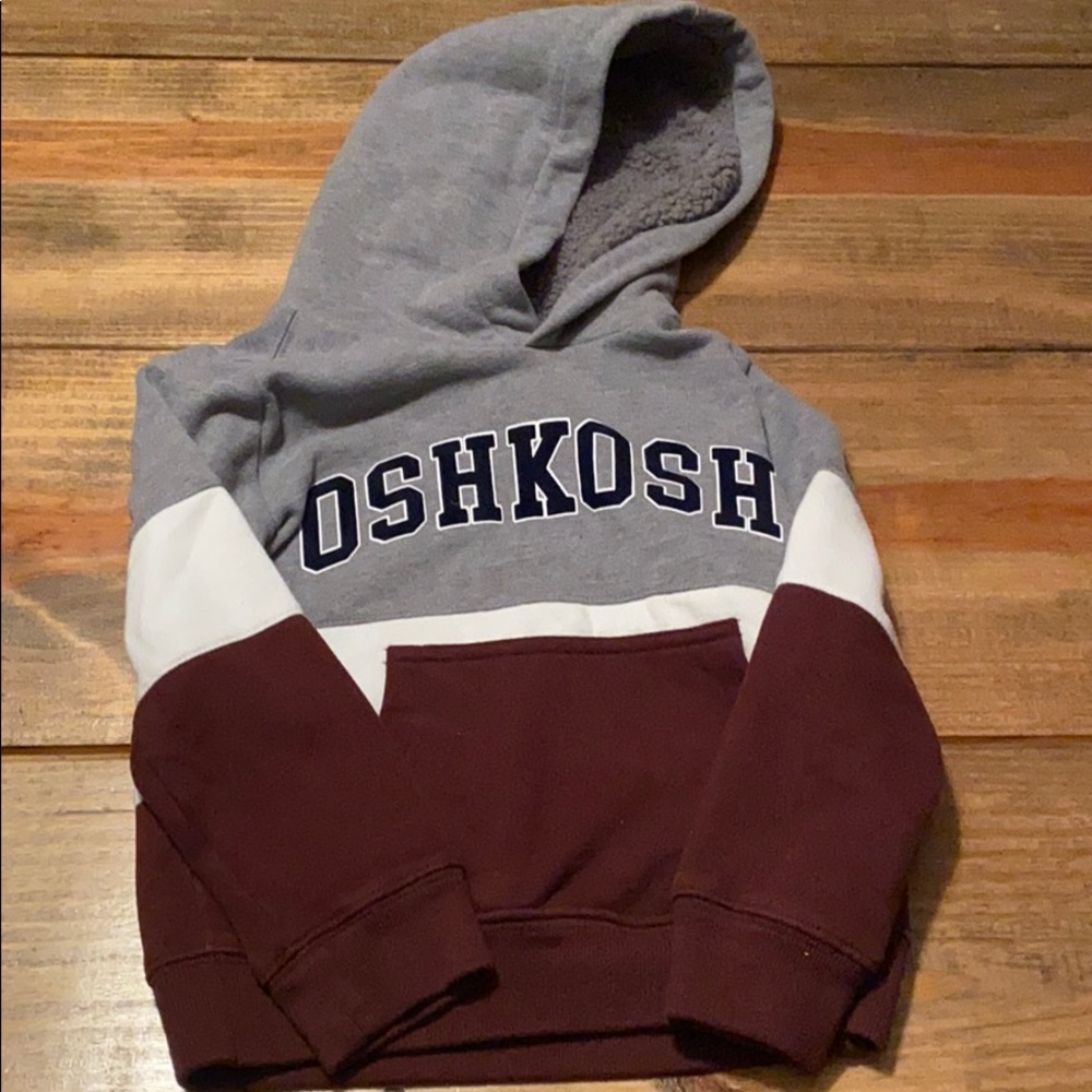Osh Kosh bgosh boys sweatshirt size 5